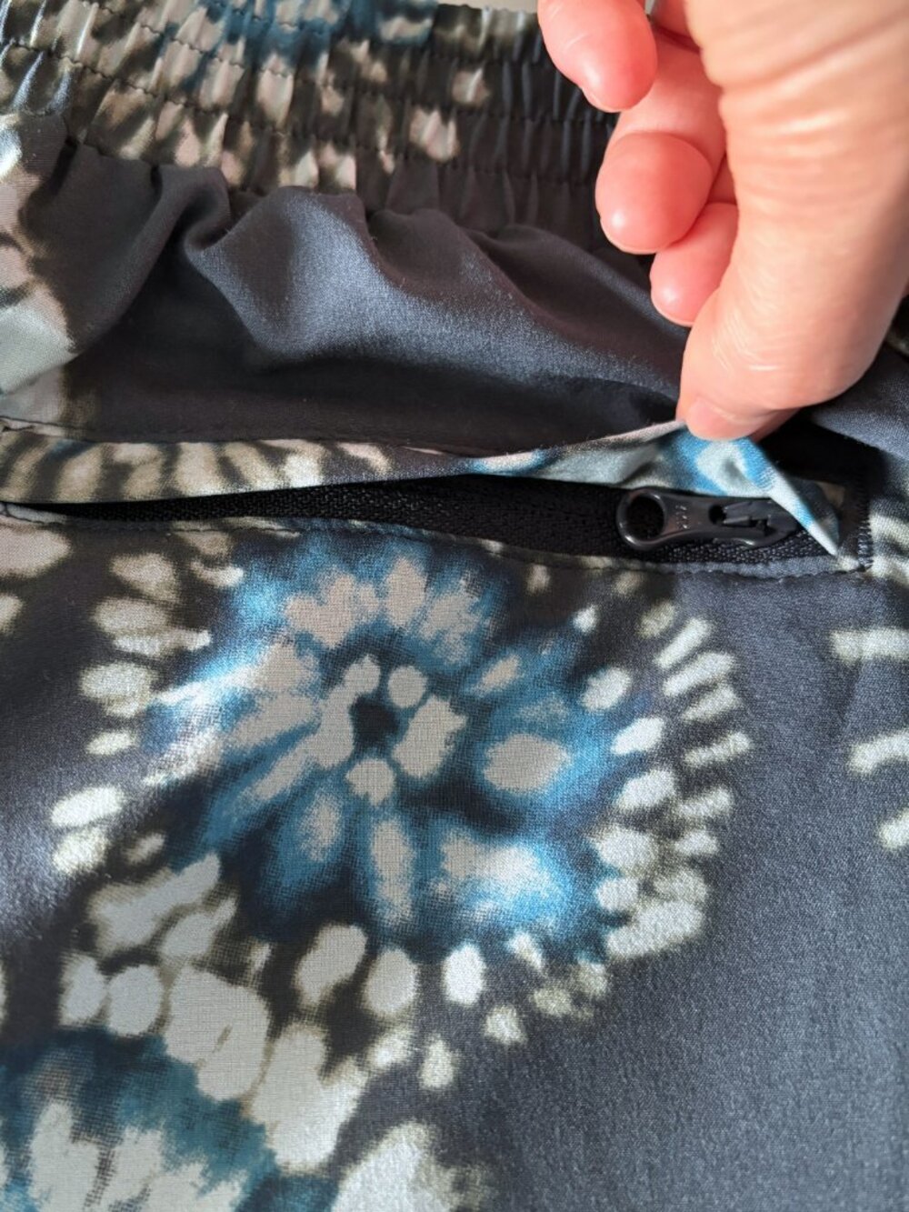 Toad&Co Sunkissed Pull On Shorts Big Sky Blue Tie Dye Womens Medium Gorpcore - Picture 11 of 13
